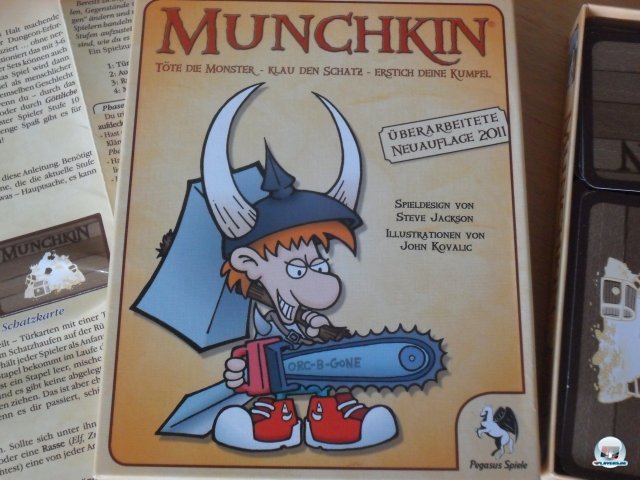 Munchkin ist 2011 in neuer Edition bei Pegasus Spiele erschienen. Es kostet knapp 15 Euro und ist für 3 bis 6 Spieler ausgelegt. Munchkin ist 2011 in neuer Edition bei Pegasus Spiele erschienen. Es kostet knapp 15 Euro und ist für 3 bis 6 Spieler ausgelegt.