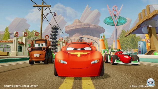 Die Helden aus Cars sowie Radiator Springs als Spielwelt sind als seperate Figuren bzw. Playset erhältlich. Die Helden aus Cars sowie Radiator Springs als Spielwelt sind als seperate Figuren bzw. Playset erhältlich.