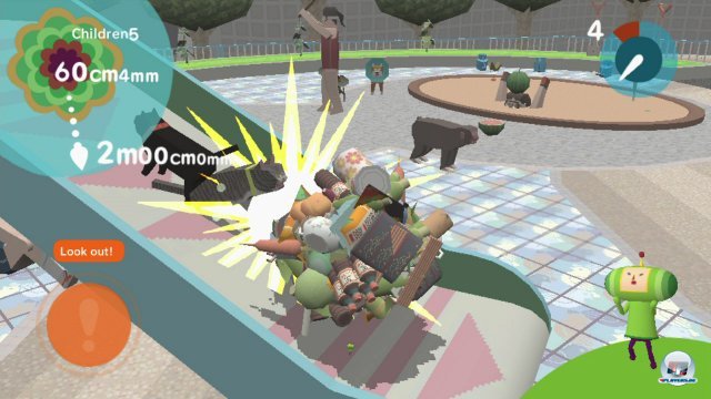 Verblüffend: Touch my Katamari macht aus "more of the same" doch tatsächlich "much less of the same". Verblüffend: Touch my Katamari macht aus "more of the same" doch tatsächlich "much less of the same".